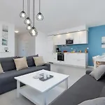 Platany Z Parkingiem By Renters
