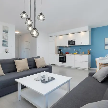 Platany Z Parkingiem By Renters