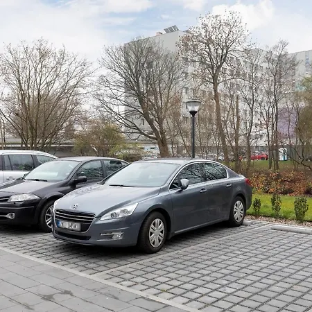 Platany Z Parkingiem By Renters Колобжег
